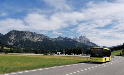 Ski- und Wanderbus